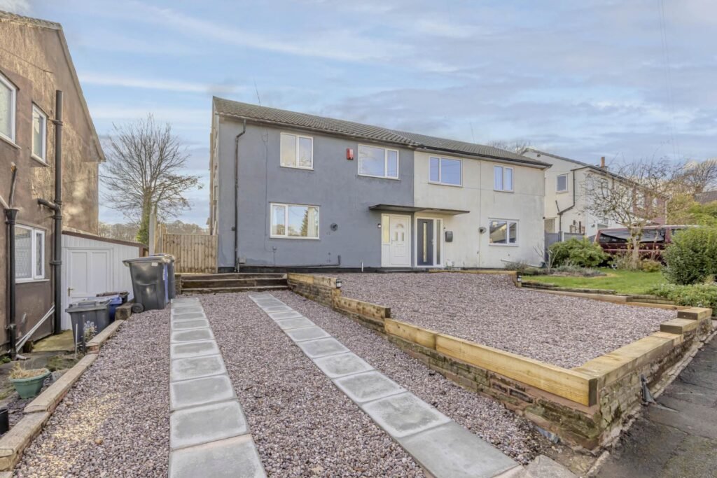 Buxton Avenue, Silverdale