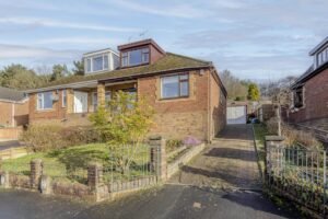 Fernlea Grove, Longton