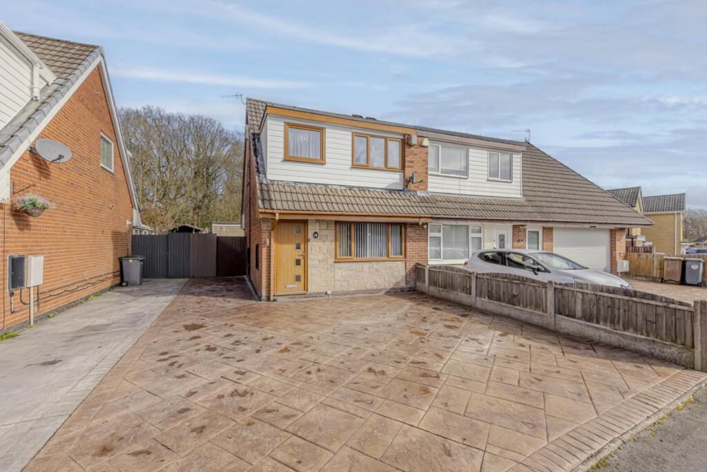 Defoe Drive, Parkhall, Stoke On Trent, ST3 5RS