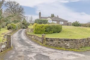 Weslayen Lane, Ashley